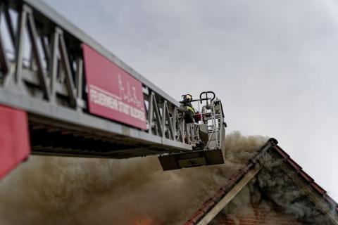 2025-08-04: Einsatz der Drehleiter - Quelle FF Bleckede, Carsten Schmidt