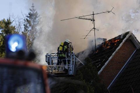 2026-03-04: Drehleiter Feuer Dach - FF Ostheide, Claas Steinhauer